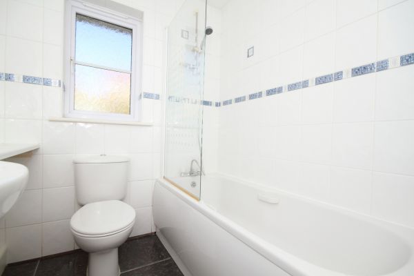 Shower Window Replacement in Lexington